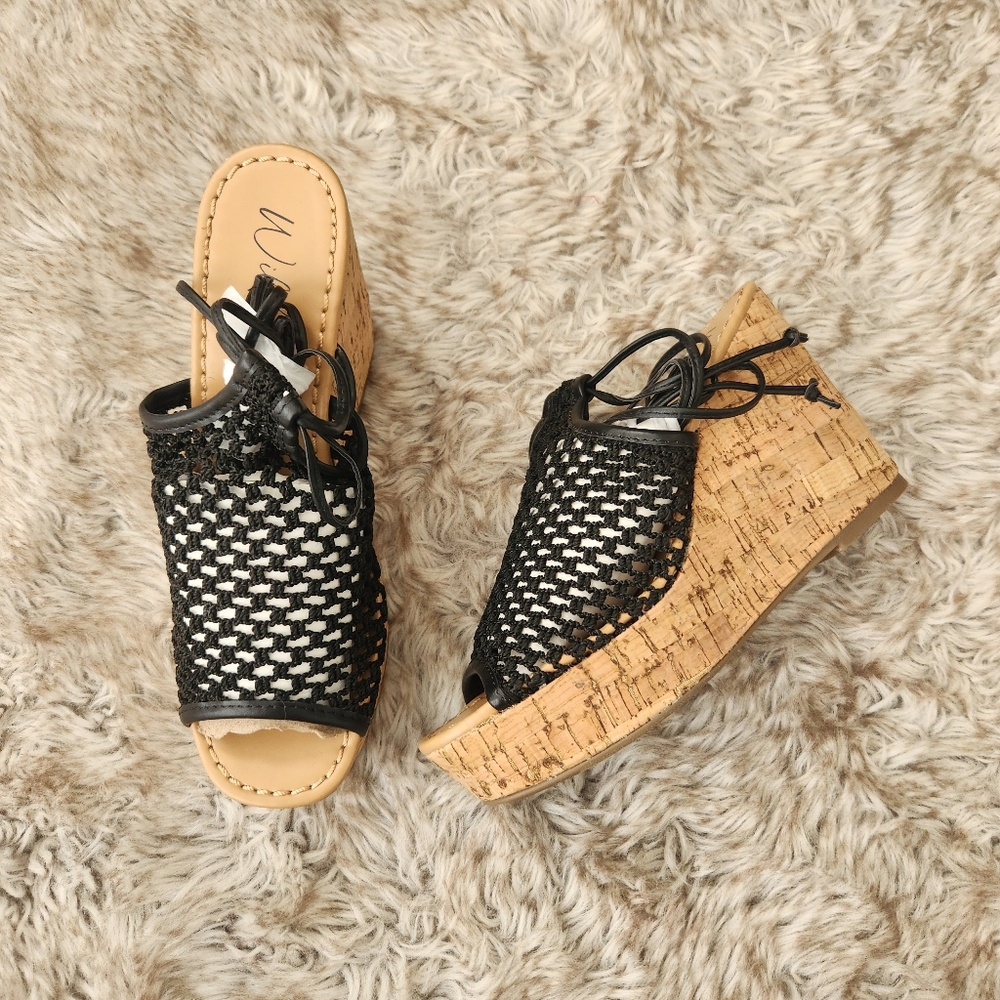 Wild Pair Black Haylinn Tie-up Platform Wedges Women's Size 6 1/2